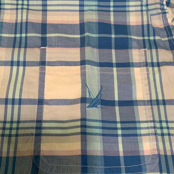 Nautica Mens Plaid Shirt XL NWT - Picture 5 of 7